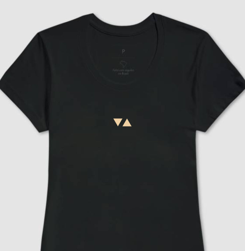 Camiseta Feminina Minimal Logo Claro Frente 100% algodão - ICSart Store: Criada para Artistas