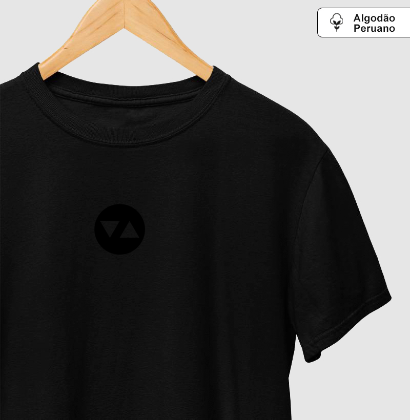 Camiseta Clássica Symbol Algodão Peruano Logo Preto Vazado Frente Linha Singular All Black - ICSart Store: Criada para artistas